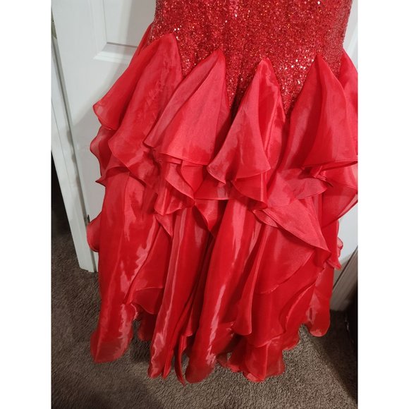 Clarisse Strapless Mermaid Sequin Bottom Ruffled Dress Red. Size 4 - Picture 5 of 7